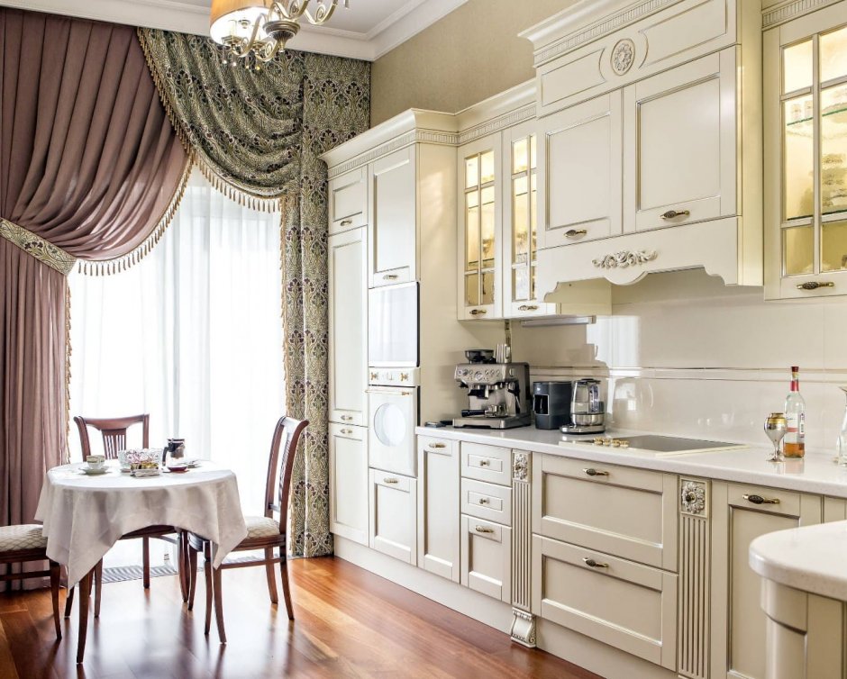 Шторы на кухню классика