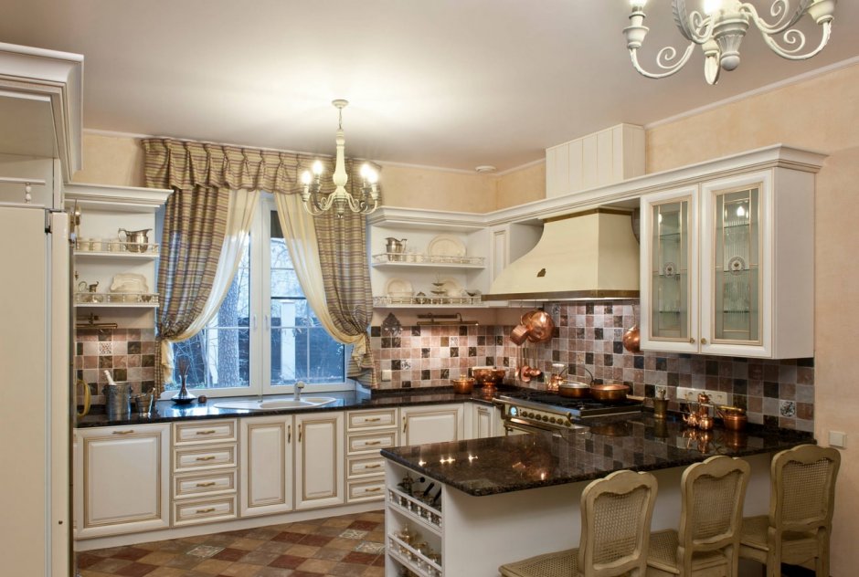 Шторы на кухню в итальянском стиле