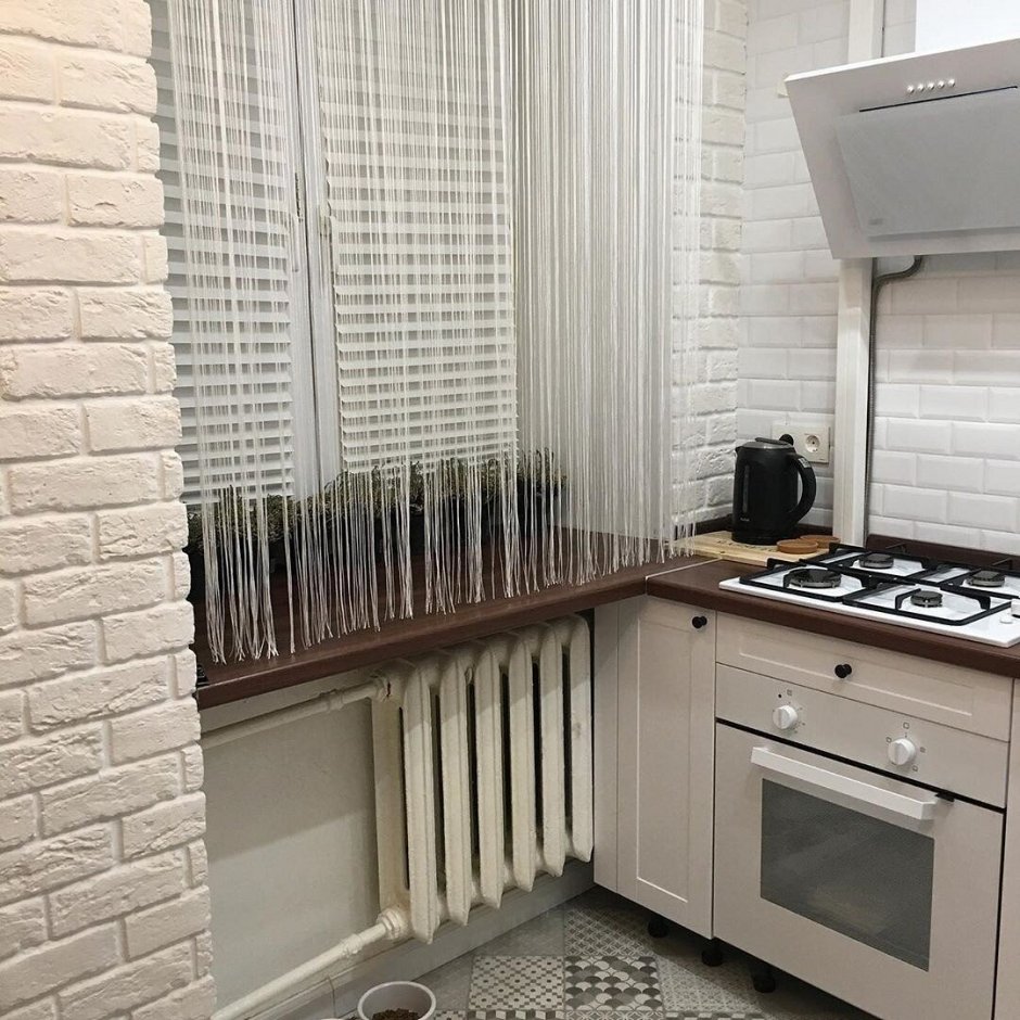 Подоконник на балконе