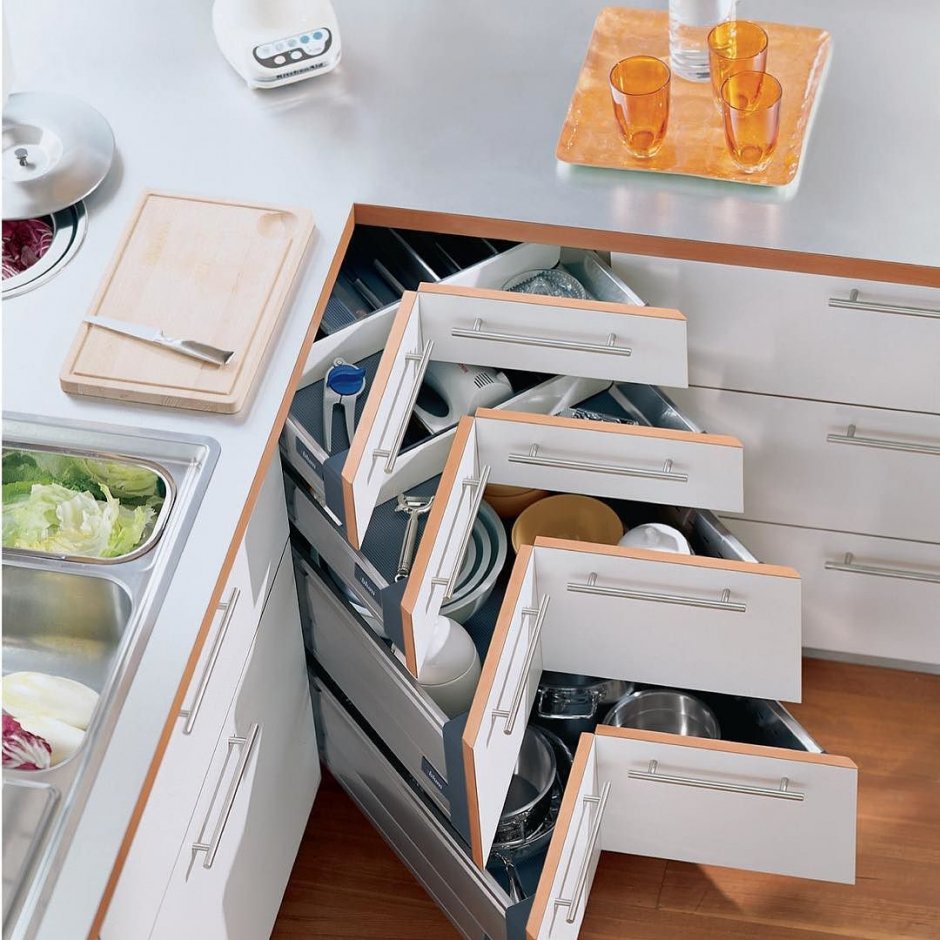 Шкаф кухонный угловой с выдвижными ящиками