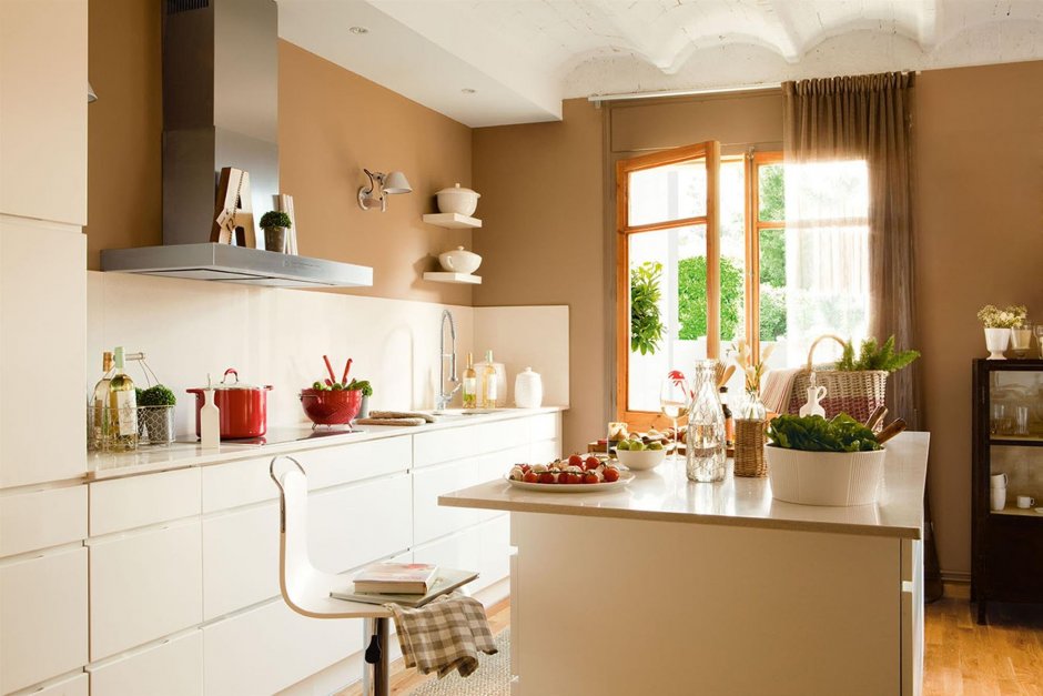 Карамельный цвет стен на кухне