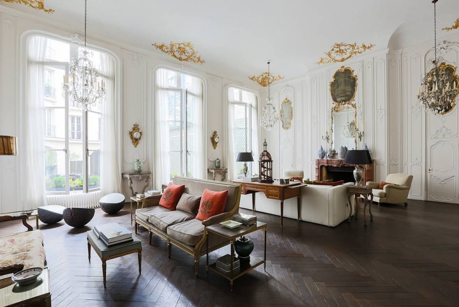 Белая квартира в парижском стиле