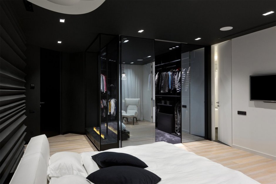 Спальня с черной гардеробной