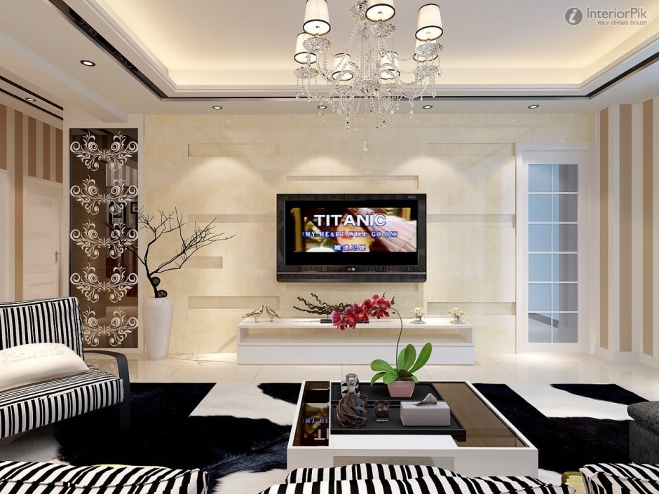 Красиво оформить стену с телевизором в гостиной