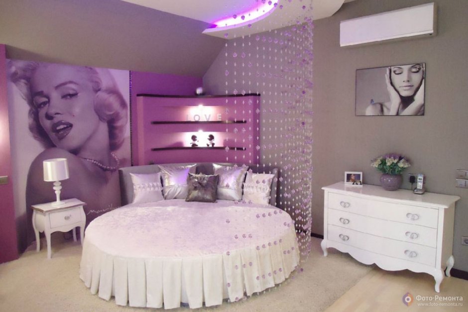 Комната для девочки с круглой кроватью
