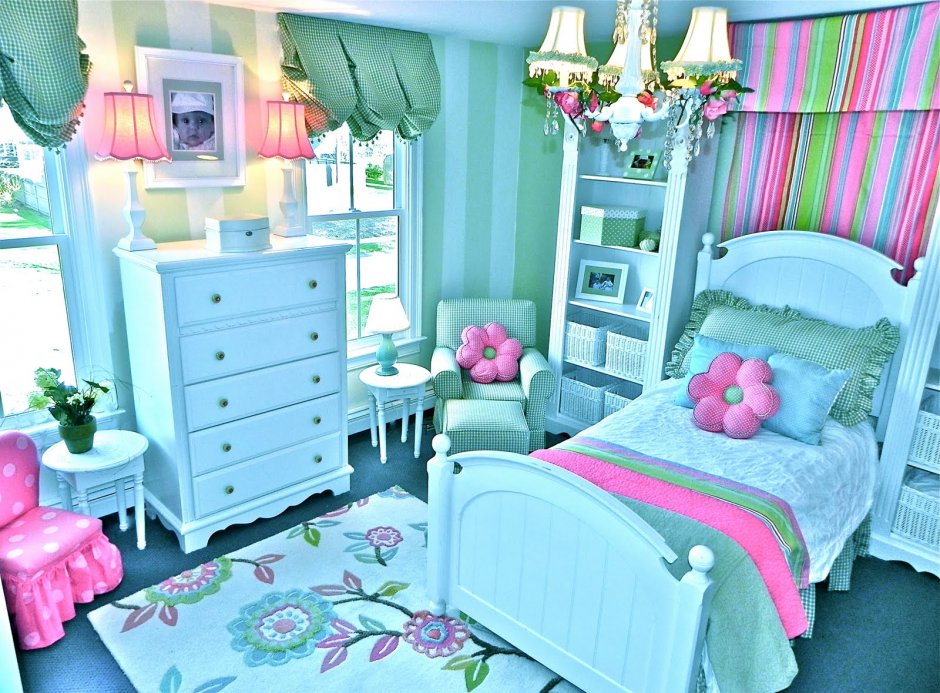 Розово голубая комната для девочки