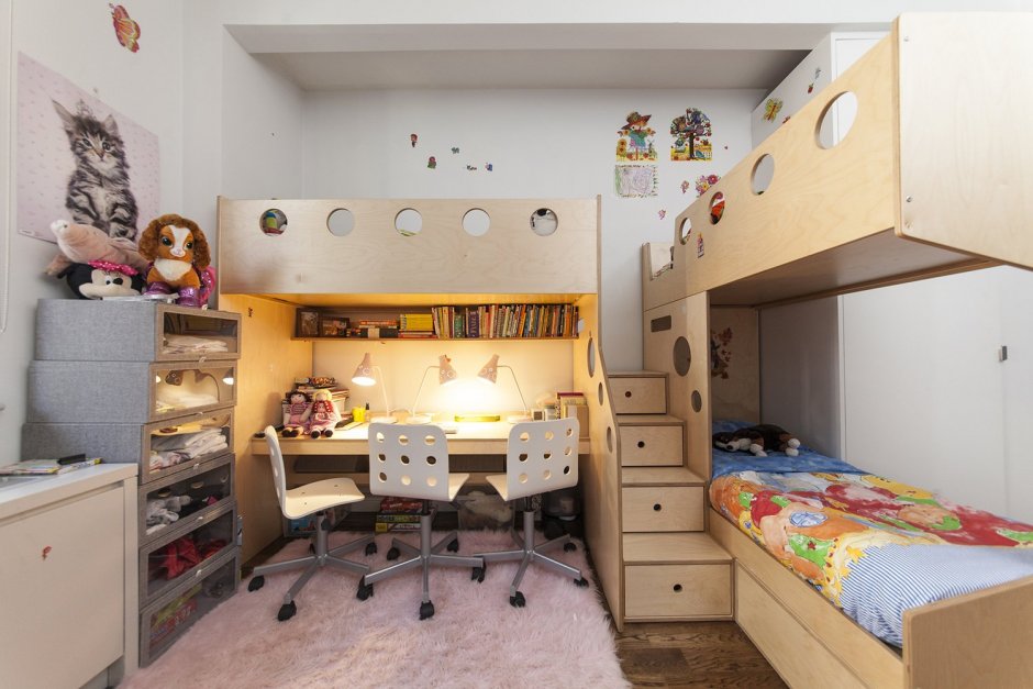 Планировка детской комнаты для трех детей