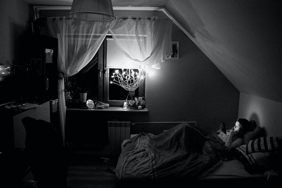 Идеи фотосессии ночью в комнате