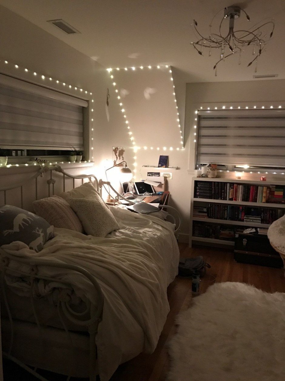 Уютная комната для подростка с подсветкой