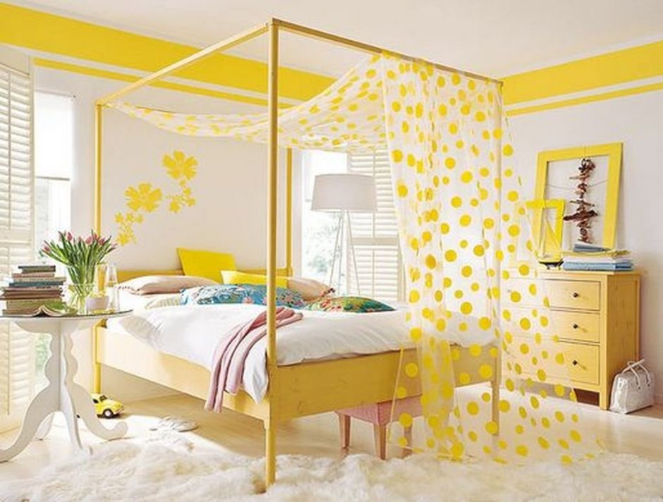Жёлтая комната для девочки