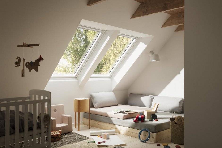 Мансарда маленькая с окнами Велюкс