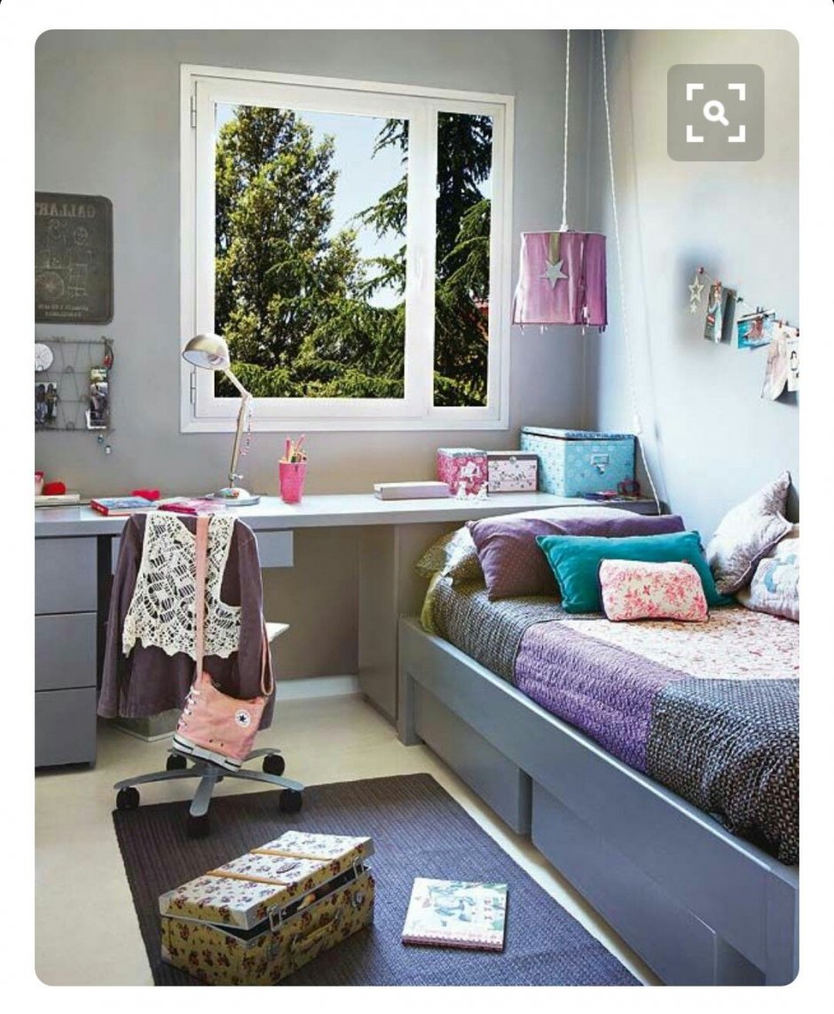 Небольшая спальня для подростка девочки