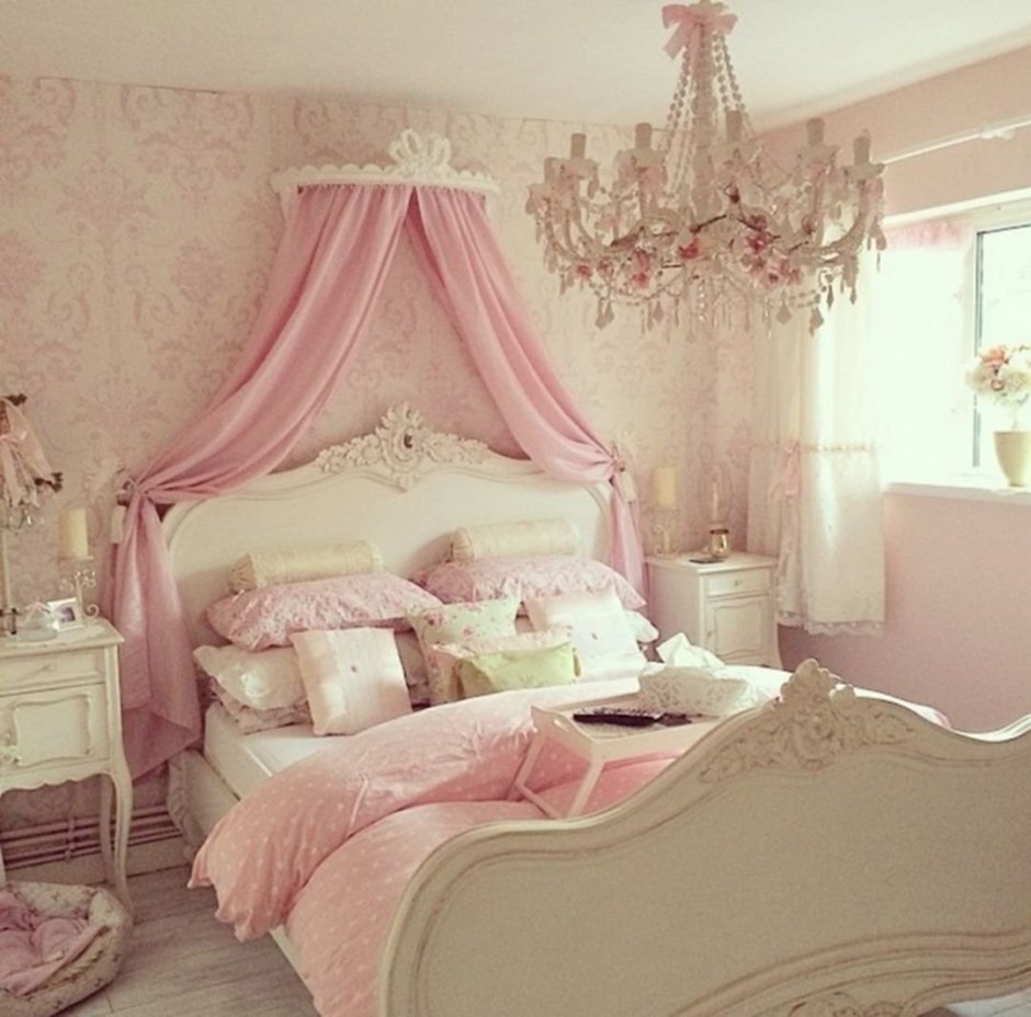 Роскошная спальня для девочки
