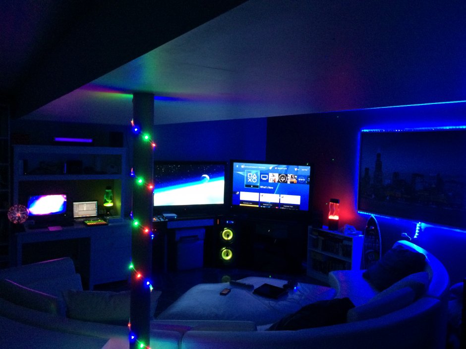 Игровая комната с подсветкой