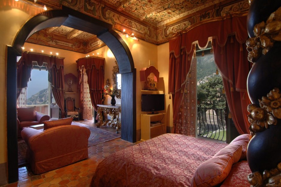 Богатая комната в замке