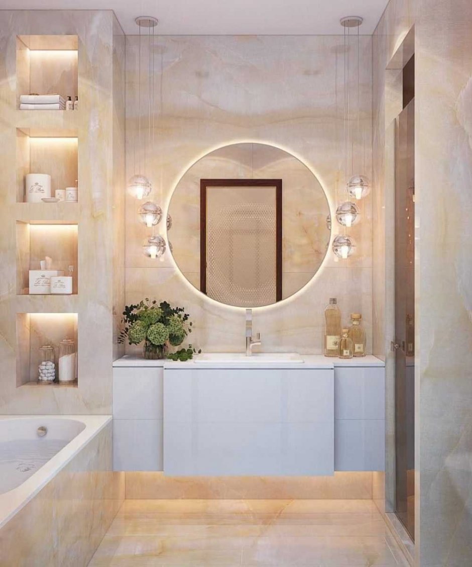 Маленькая ванная комната с элементами мозаики