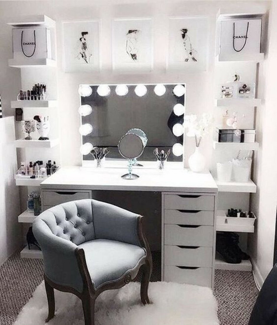 Комната для макияжа женский уголок