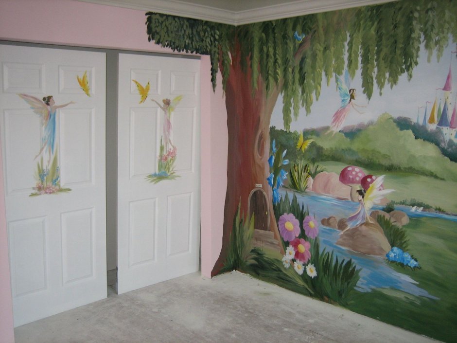 Роспись стен в детской комнате с зайчиком