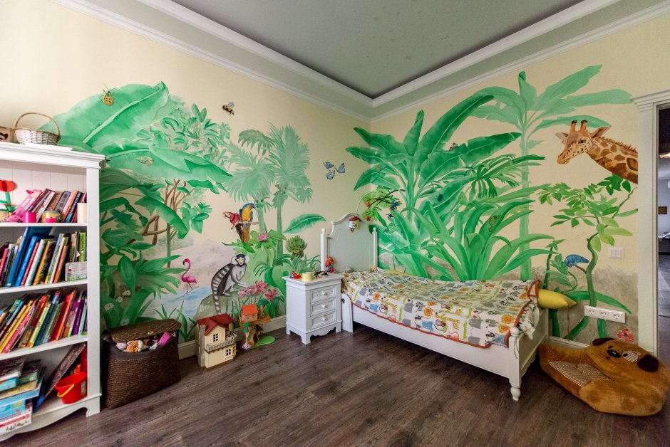 Роспись стен в интерьере детской комнаты