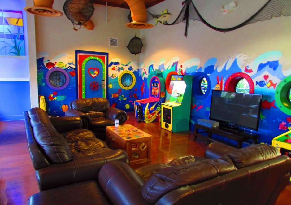 Комната с игровыми автоматами для детей интерьер