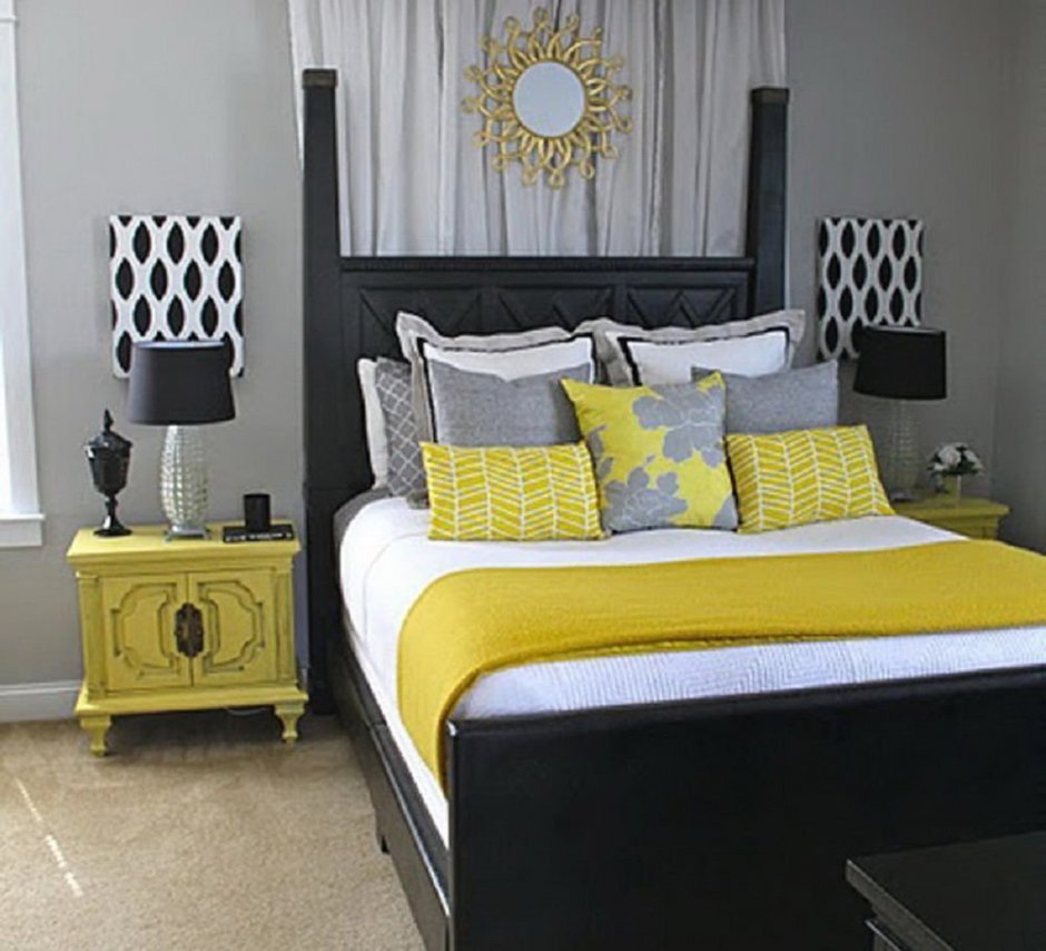 Спальня в сером желтом цве