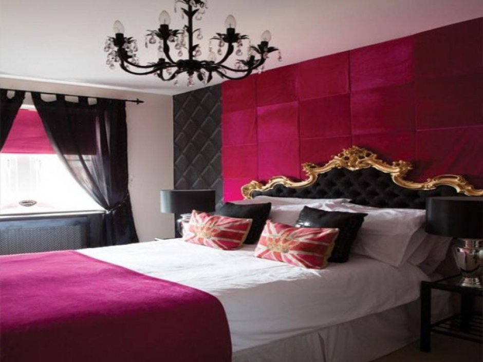 Спальня в розово черных тонах