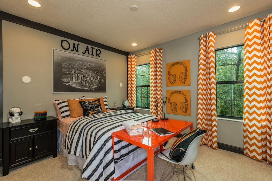 Комната в оранжевом стиле