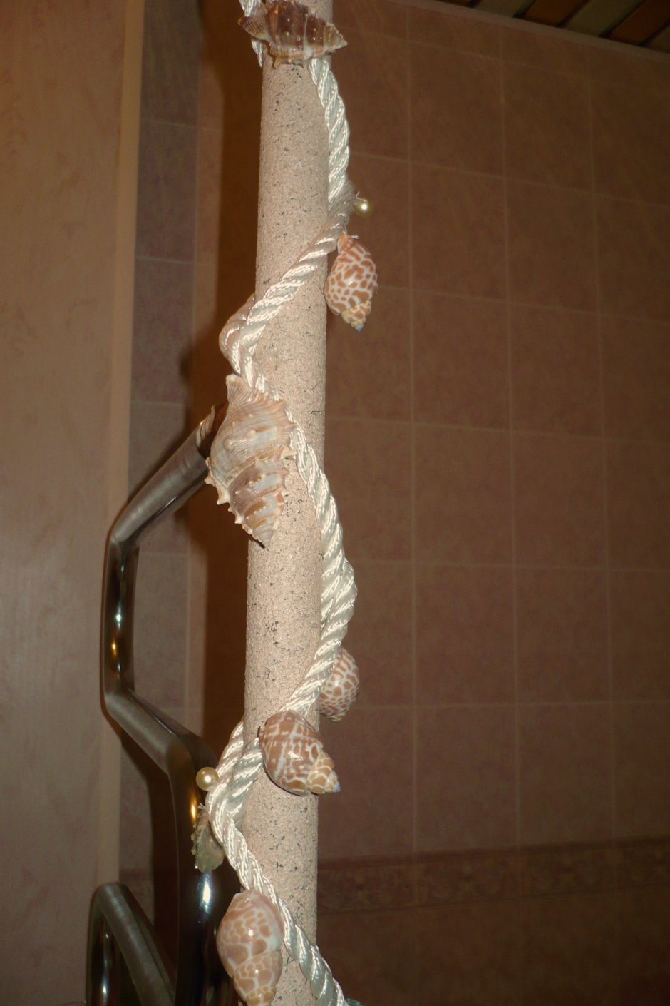Декор труб в ванной