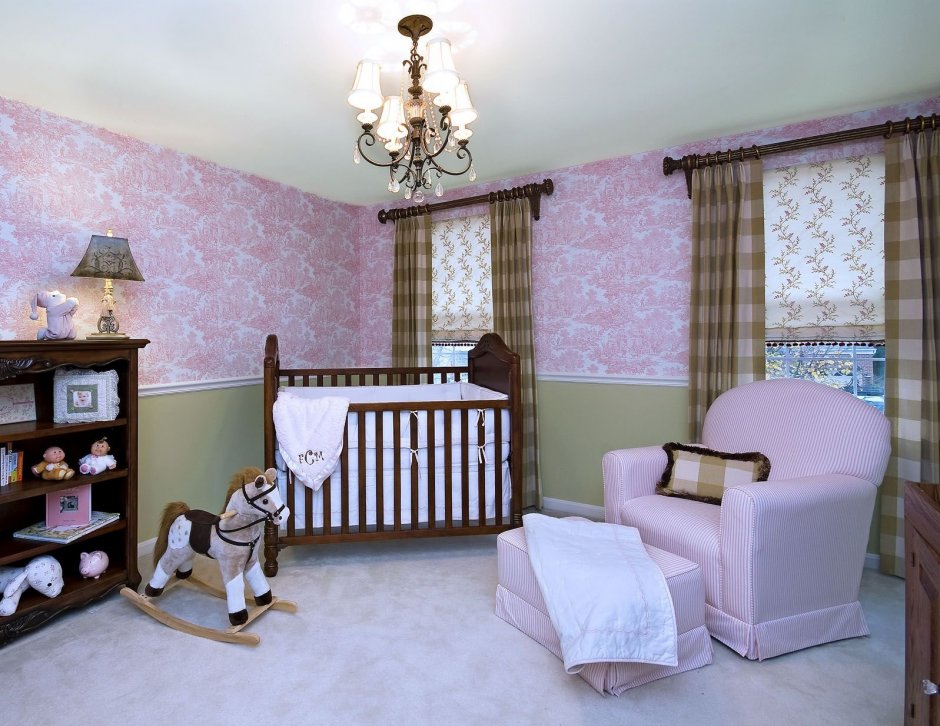 Комната для новорожденной девочки с родителями