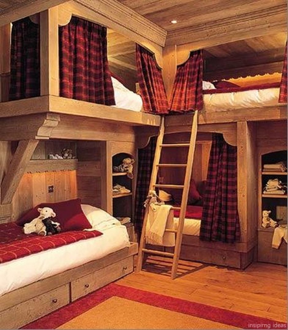Уютные двухэтажные кровати