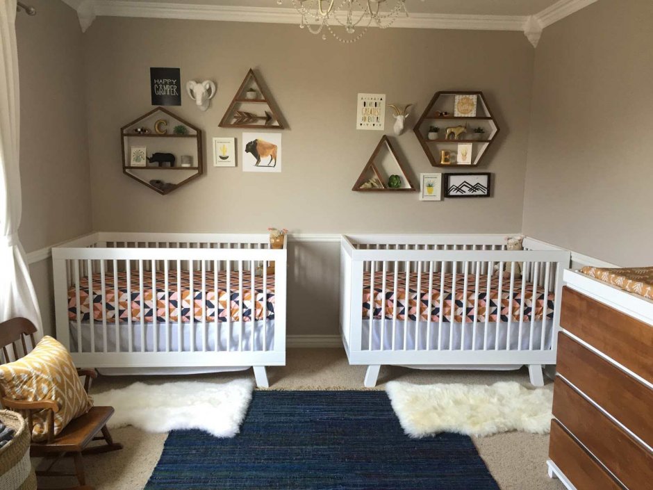 Детская комната для новорожденных двойняшек (33 фото)