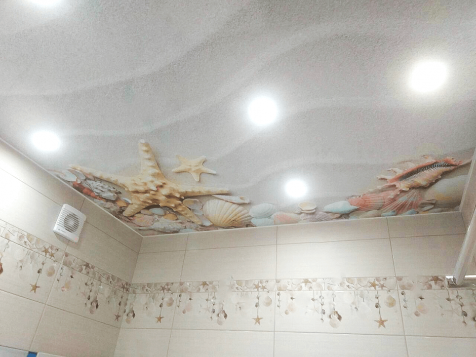 Натяжной потолок с фотопечатью в ванную комнату