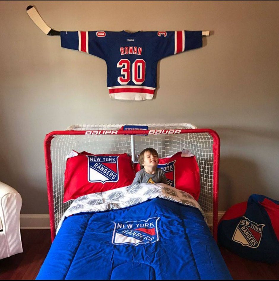 Комната для мальчика хоккей