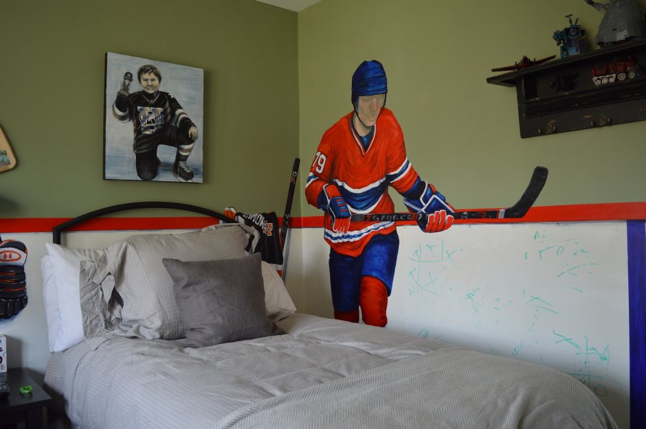 Кровать с хоккейной тематикой