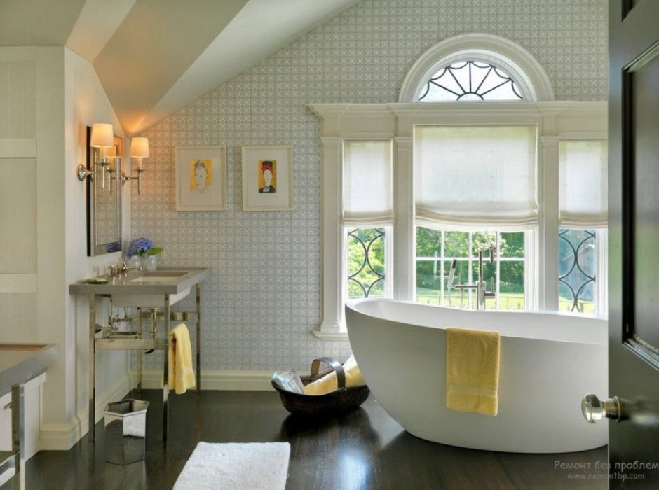 Горизонтальное окно в ванной