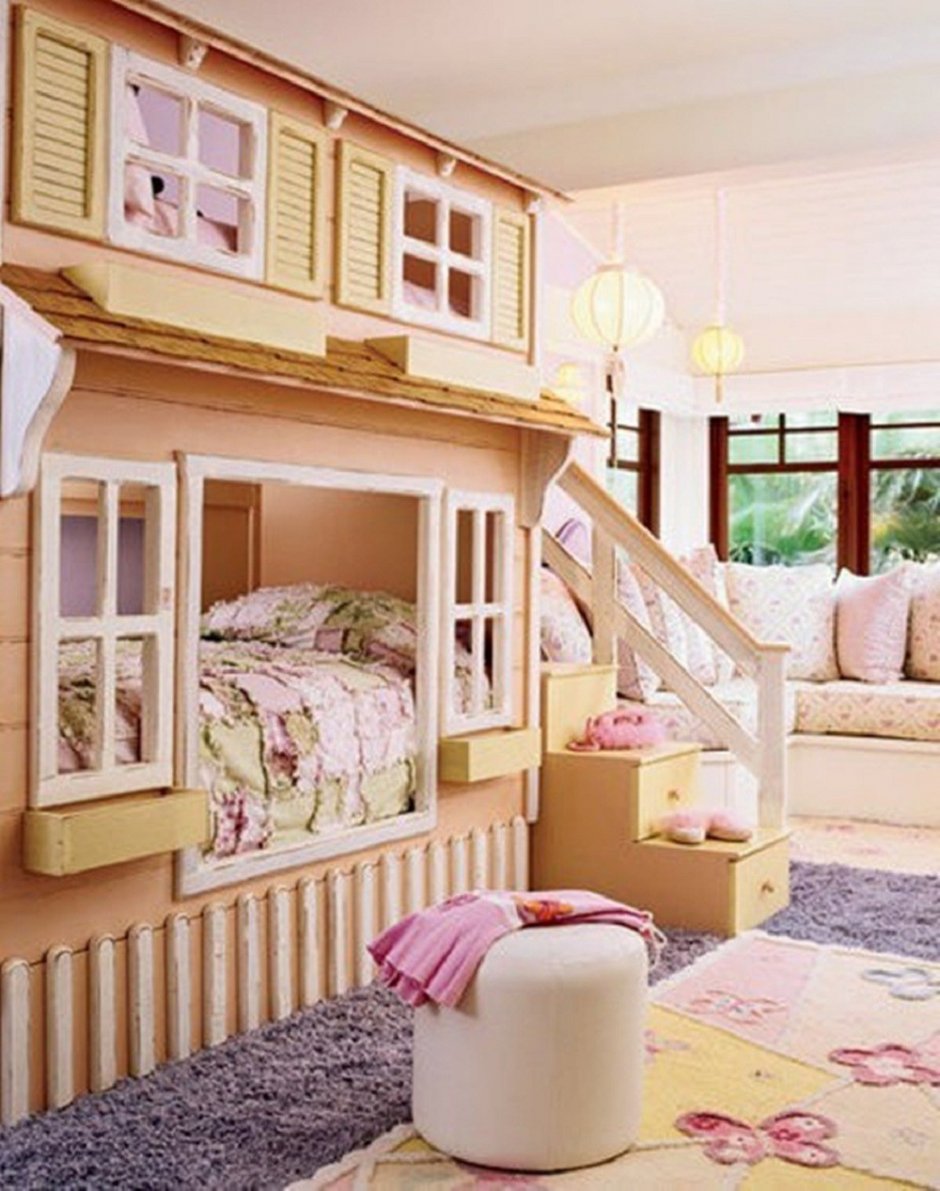 Детская комната для девочки домик