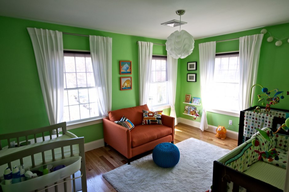 Зелёные стены детская спальня