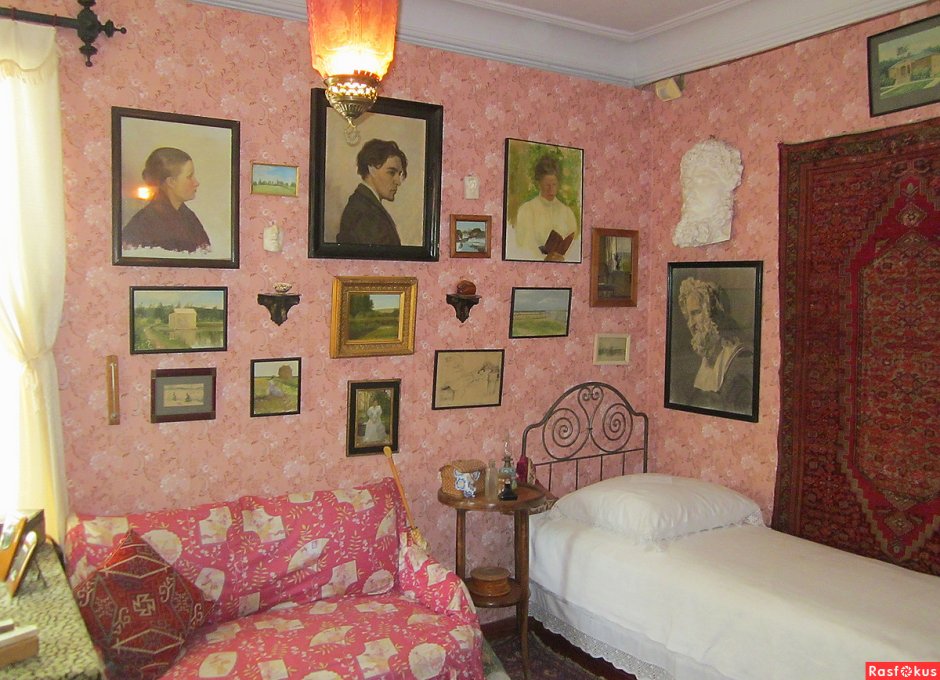 Дом музей Чехова в Москве спальня