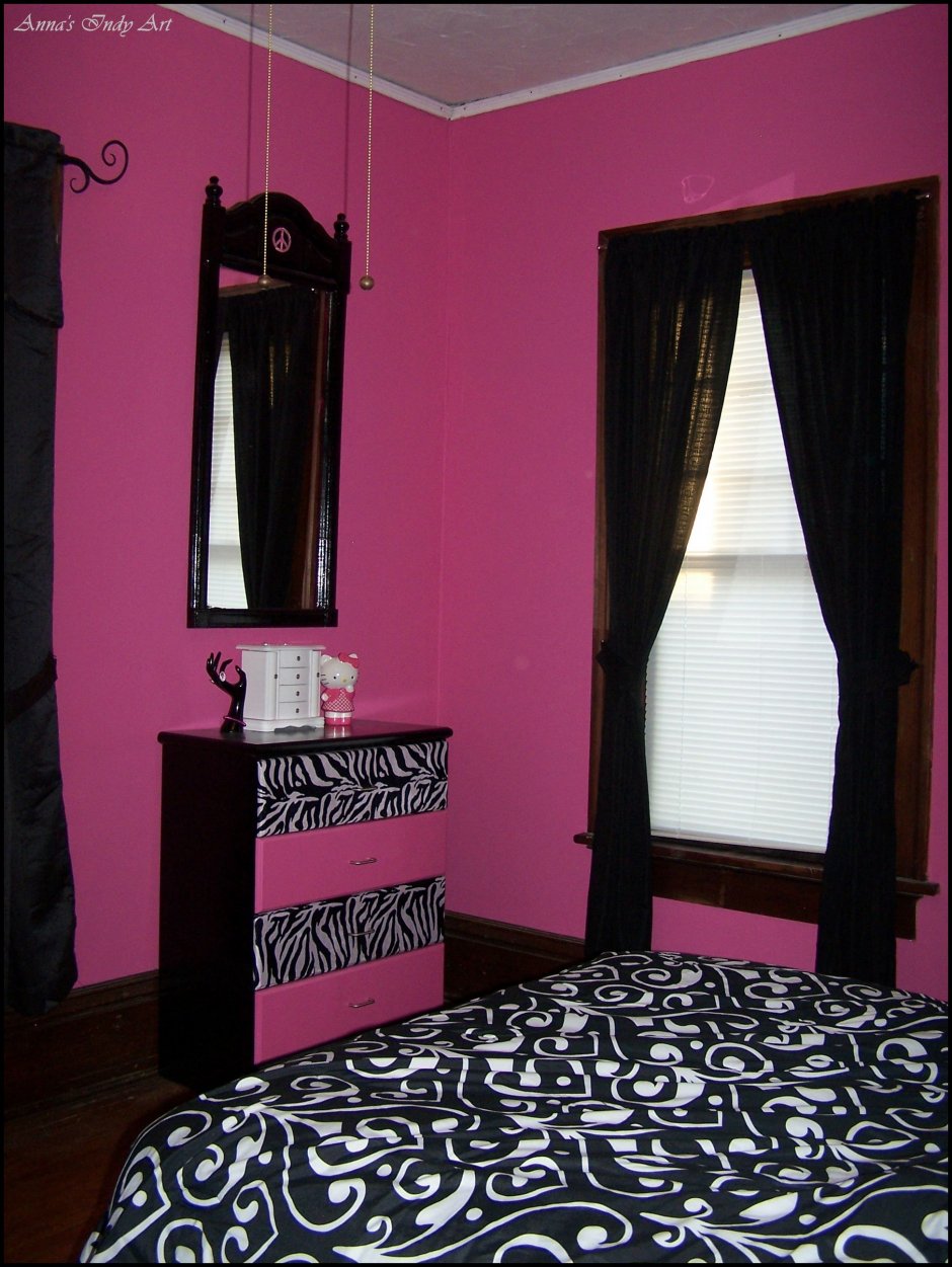 Комната лофт в розовом цвете