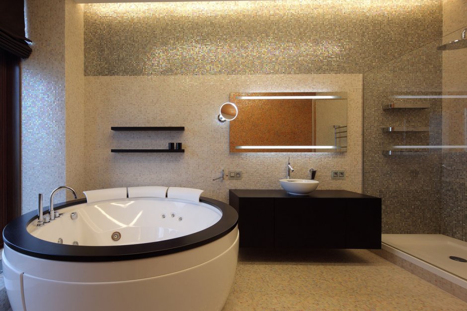 Современная ванная комната с джакузи