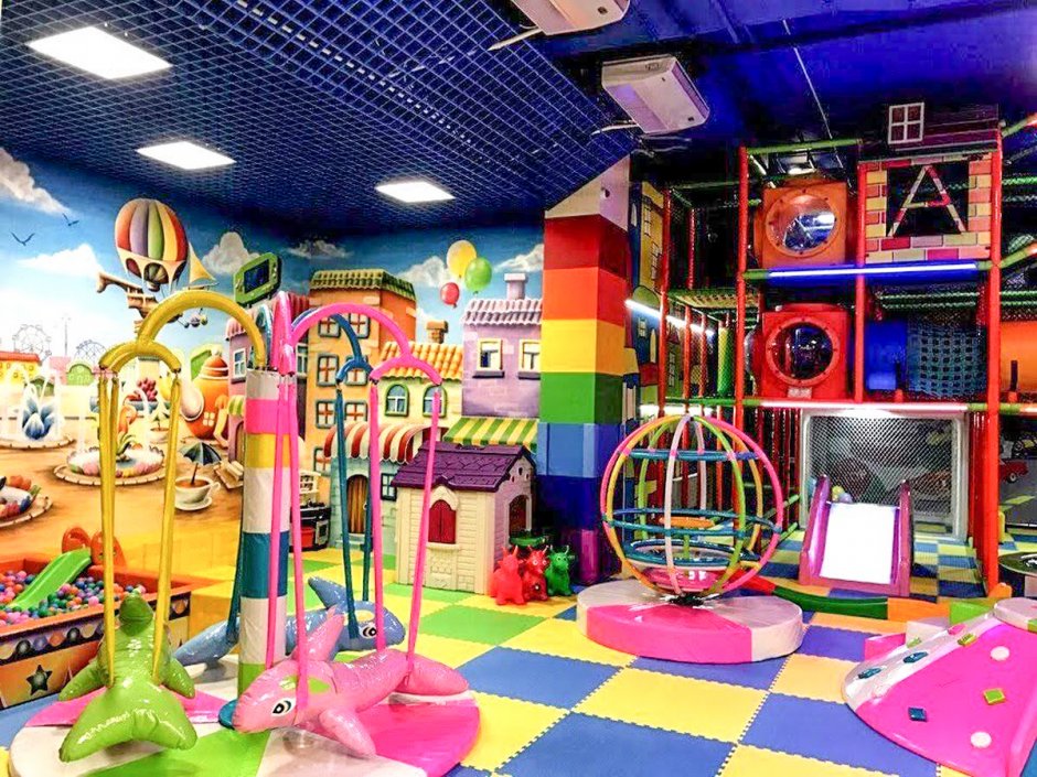 Большая детская комната развлечений