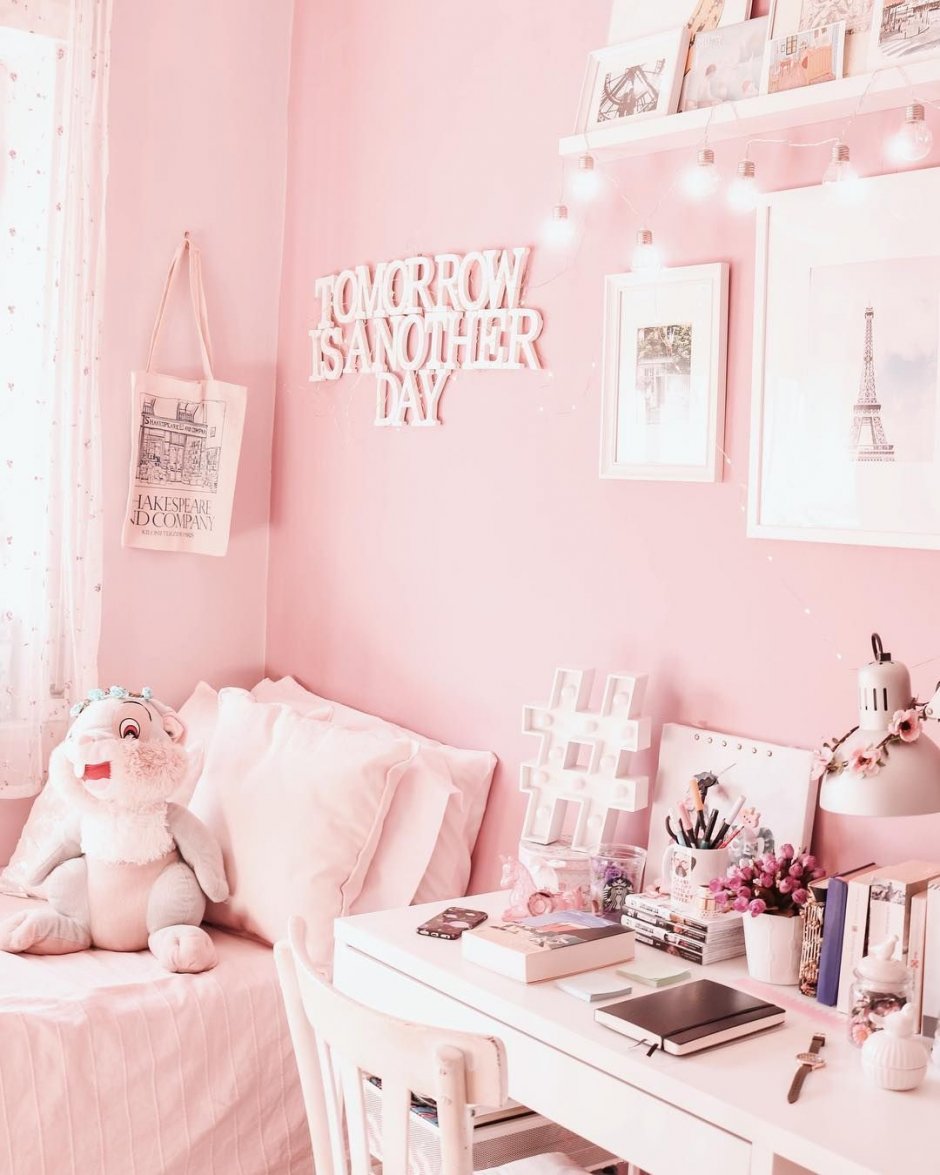 Кавайная розовая комната