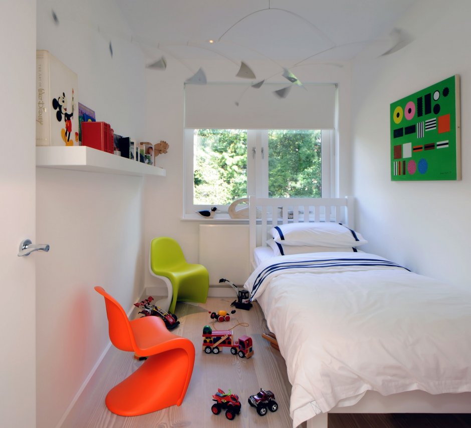 Дизайн очень маленькой детской комнаты 2-4м