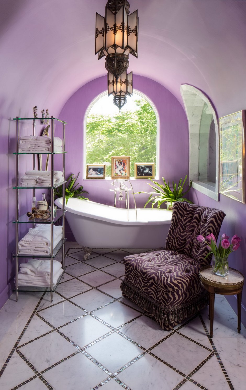 Ванная комната в лавандовом стиле