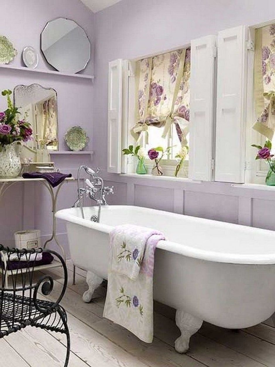 Ванная комната с цветами