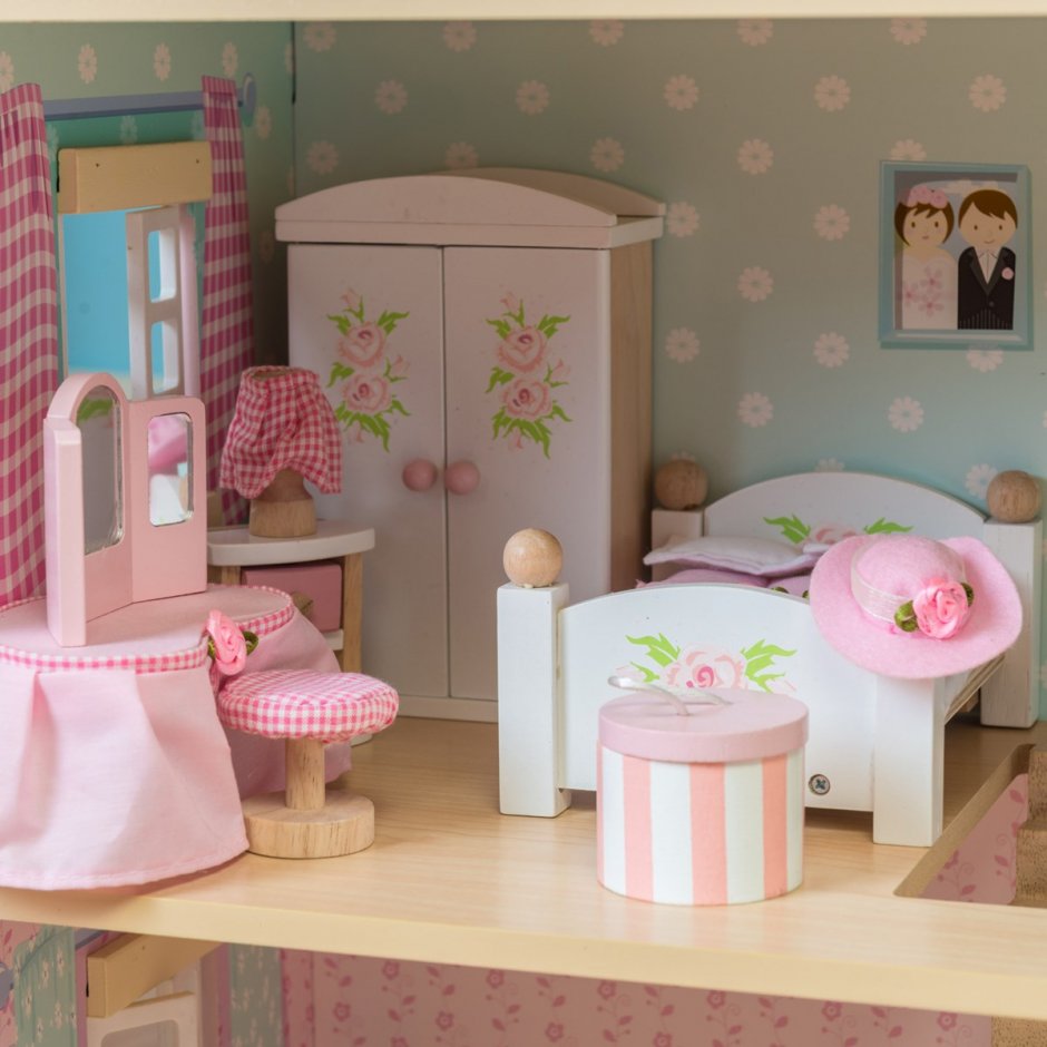 Детская комната для кукол