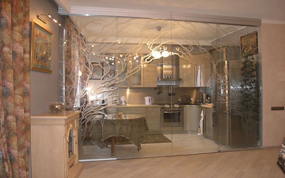 Кухня гостиная со стеклянной перегородкой (62 фото)
