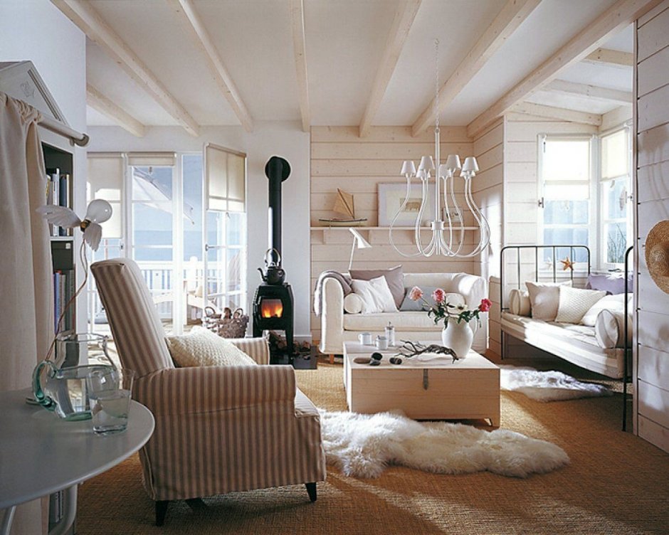 Интерьер гостинной в стиле Сканди в деревянном доме