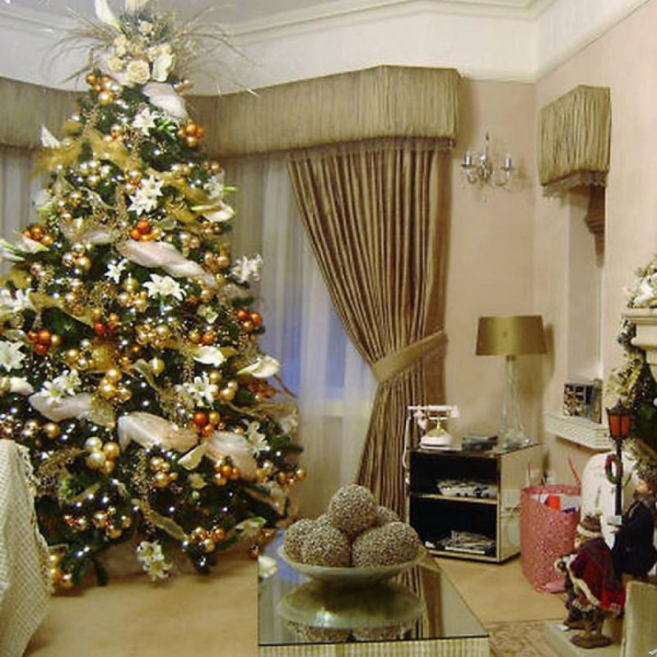 Новогодняя елка в интерьере квартиры