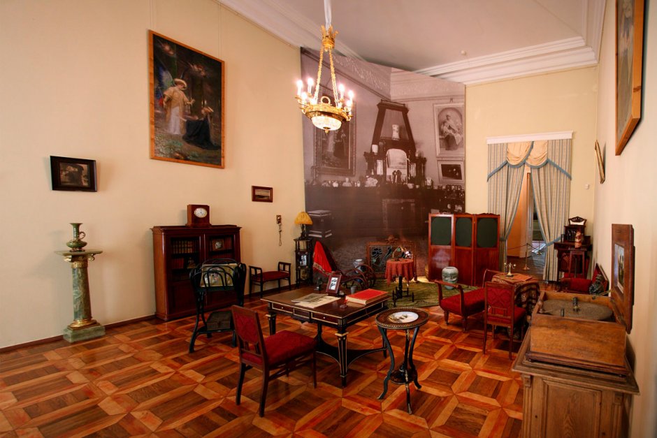 Отреставрированный Александровский дворец